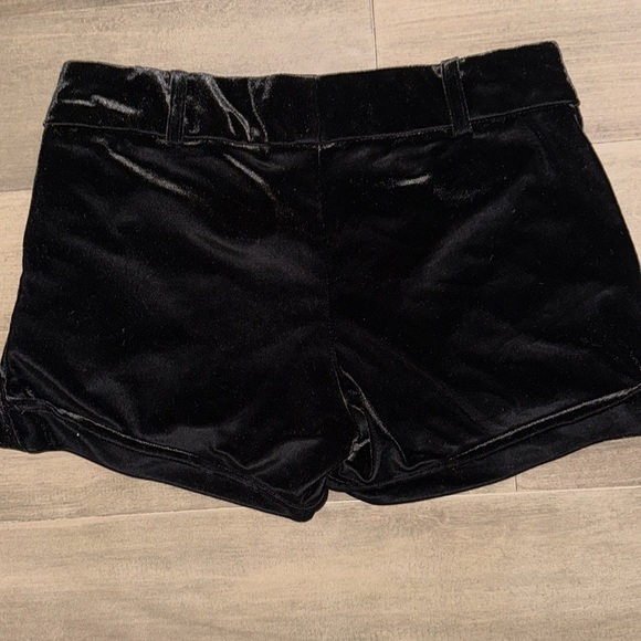 Y2K Mandee Black Shiny Velour Cuffed Shorts - Picture 4 of 4